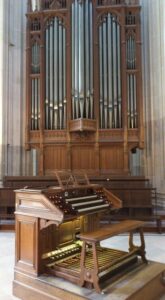 L'orgue de chœur de la cathédrale de Nantes.